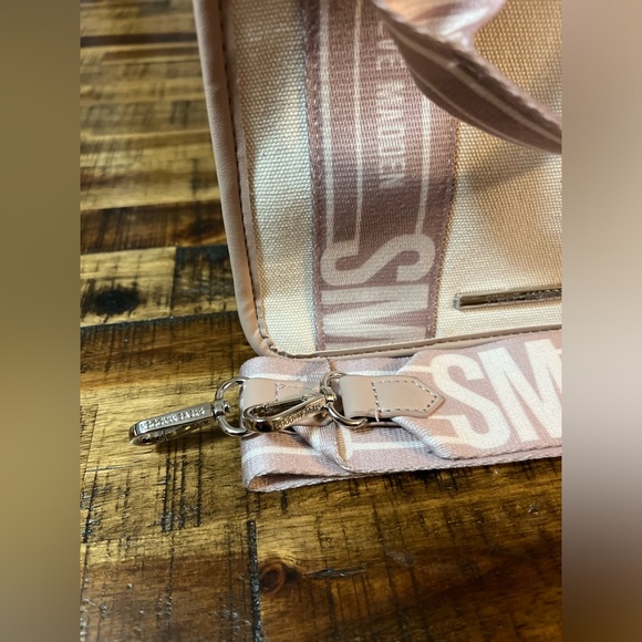 Steve Madden Tote bag with crossbody/shoulder strap. - Picture 13 of 14